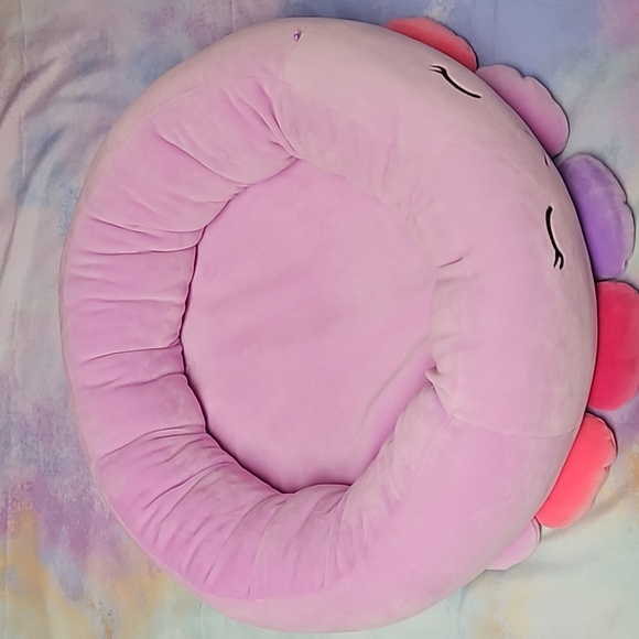 Sqiushmallows Beula the Purple Octopus Pet Bed - Picture 9 of 14